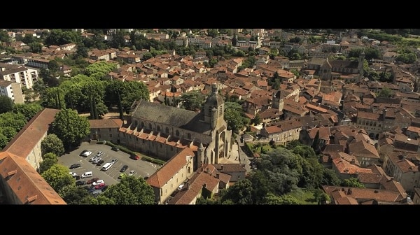 Film corporate avec Quercypar notre prestataire audiovisuel à Toulouse.